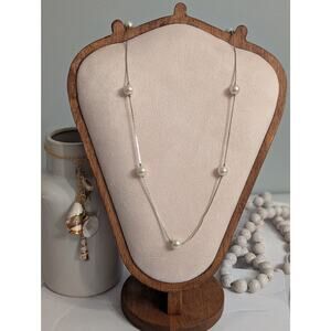 Pretty VTG 1980s Silver-Tone 30" Cobra Faux Pearl Station Chain Necklace